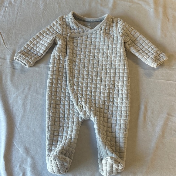 GAP - light weight Quilted Cream Footie Onesie - Bunting Bag/Jacket - Picture 1 of 3